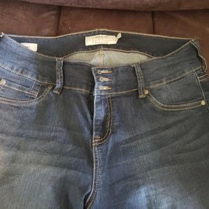 NWOT Torrid Skinny Jeans Size 16S